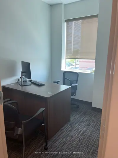 7045 Edwards Boulevard 201, Mississauga, On L5s 1x2