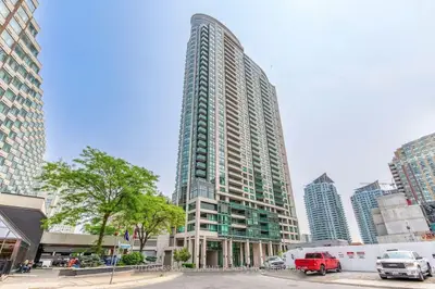 208 Enfield Place 2209, Mississauga, On L5b 0g8