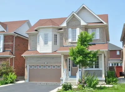 104 Masters Green Crescent, Brampton, On L7a 3k2