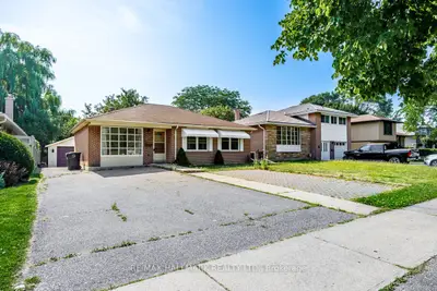 2112 Truscott Drive Main, Mississauga, On L5j 2a6