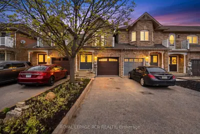 15 Dominion Gardens Drive, Halton Hills, On L7g 6a9