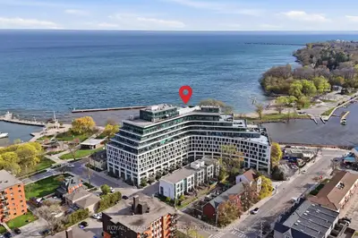 11 Bronte Road 304, Oakville, On L6l 0e1