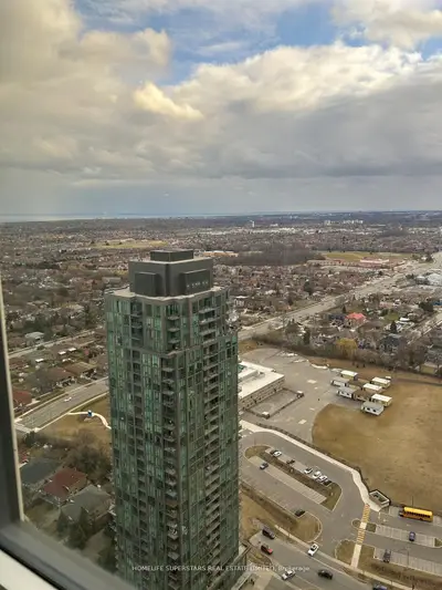30 Elm Drive W 3808, Mississauga, On L5b 0n6