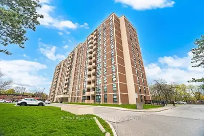 345 Driftwood Avenue 1009, Toronto W05, On M3n 2p4