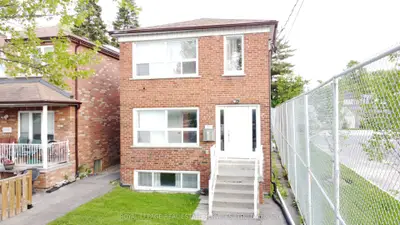 11 Dennis Avenue, Toronto, On M6n 2t7