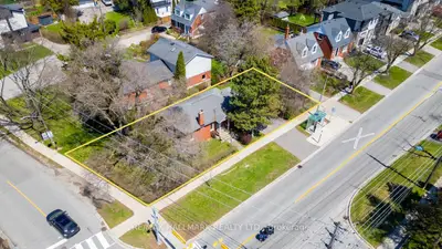 200 Berry Road, Toronto, On M8y 1w8