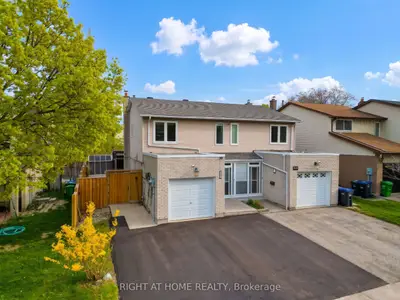 3305 Burdock Place, Mississauga, On L5a 4b7