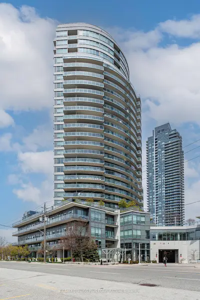 15 Legion Road 206, Toronto W06, On M8v 0a9