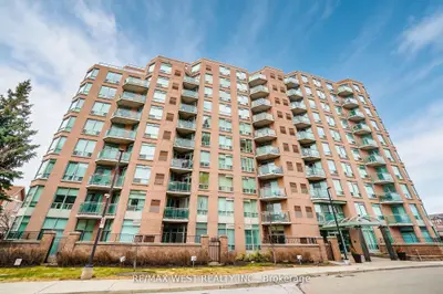 190 Manitoba Street 309, Toronto W06, On M8y 3y8