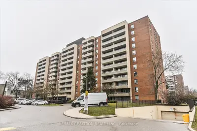 19 Four Winds Drive 602, Toronto, On M3j 2s9