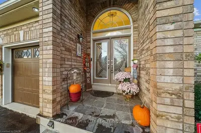 52 Mistycreek Crescent, Brampton, On L7a 3e8