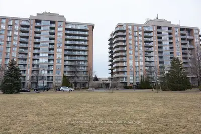 1150 Parkwest Place 104, Mississauga, On L5e 3k4