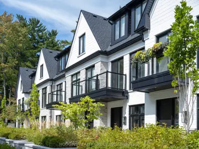 1138 Mona Road 13, Mississauga, On L5g 0c8