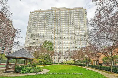 55 Elm Drive 1805, Mississauga, On L5b 3z3
