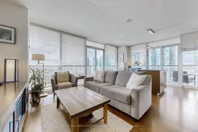 15 Legion Road 1704, Toronto W06, On M8v 0a9