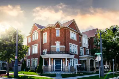 3040 Eberly Woods Drive, Oakville, On L6m 0t5