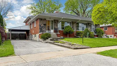 3 Rima Court, Toronto W08, On M9c 4c7