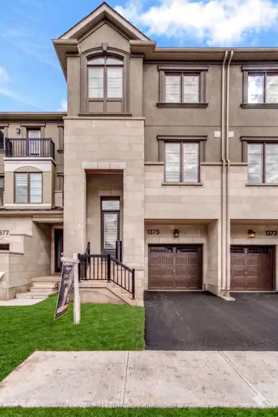 1375 Kaniv Street, Oakville, On L6m 5p3