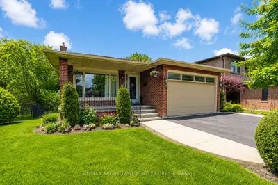 440 Parkridge Crescent, Oakville, On L6m 1b2