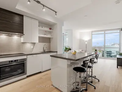 59 Annie Craig Drive 3507, Toronto W06, On M8v 0c4
