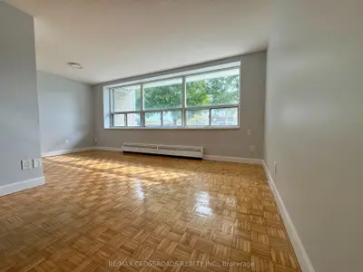 363 Lakeshore Road E 103, Mississauga, On L5g 1h7