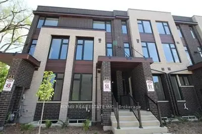 33 Creekbank Road 1, Toronto W04, On M6l 1c7