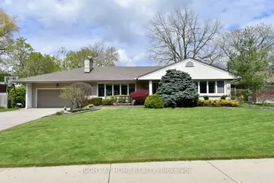 724 Courtland Place, Burlington, On L7r 2m6