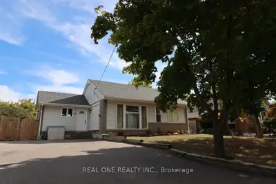 130 Mayfield Drive, Oakville, On L6h 1k7