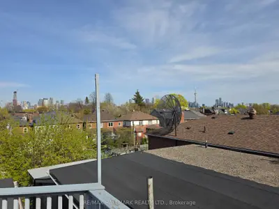 797 Ossington Avenue Upper, Toronto W02, On M6g 3t8
