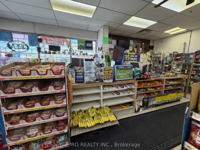 441 Rogers Road, Toronto, On M6m 1a4