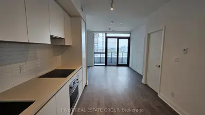 2 Erskine Road 2910, Mississauga, On L5b 0s1