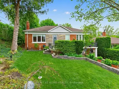 85 Flamborough Drive, Toronto W04, On M6m 2r8