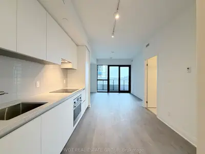 2 Erskine Road 3010, Mississauga, On L5b 0s1