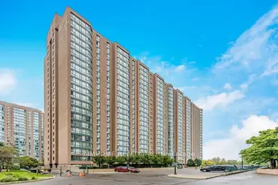 115 Hillcrest Avenue 1504, Mississauga, On L5b 3y9