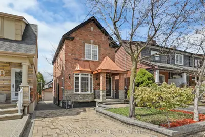 196 Blackthorn Avenue, Toronto W03, On M6n 3h8