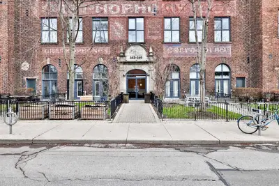 369 Sorauren Avenue 602, Toronto W01, On M6r 3c2