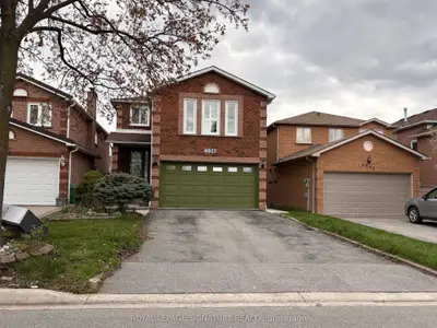 6037 Duford Drive Main, Mississauga, On L5v 1a8