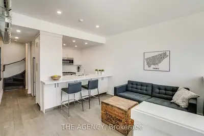 303 Gilmour Avenue, Toronto W02, On M6s 3b6