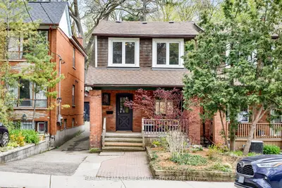 229 Clendenan Avenue, Toronto W02, On M6p 2w9