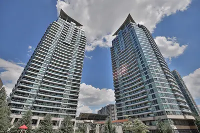1 Elm Drive W 1810, Mississauga, On L5b 4m1