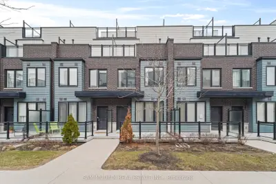 1150 Stroud Lane 14, Mississauga, On L5j 1l4