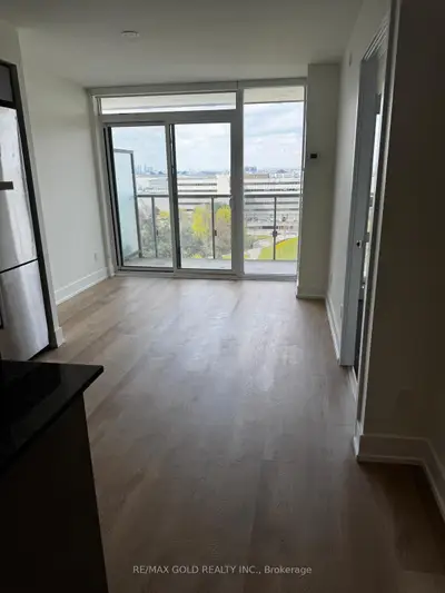 160 Flemington Road 1208, Toronto W04, On M6a 1n6