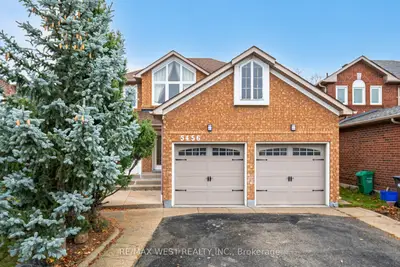 5456 Whitehorn Avenue Main, Mississauga, On L5v 1v5