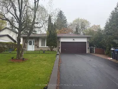 3252 Flanagan Crescent, Mississauga, On L5c 2m5