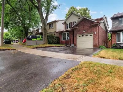 892 Sweetwater Crescent, Mississauga, On L5h 4a8