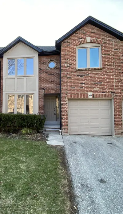 4635 Regents Terrace 23, Mississauga, On L5r 1x2