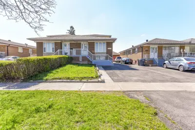 3280 Clara Drive, Mississauga, On L4t 2c7