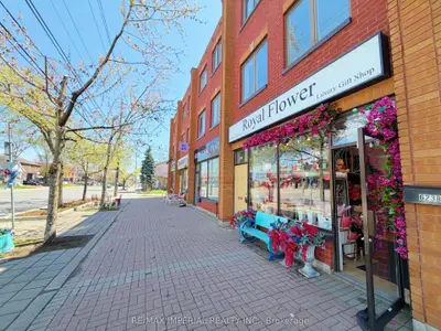 623-623a The Queensway, Toronto W07, On, M8y 1k4