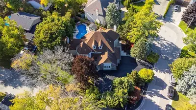 2064 Almira Court, Mississauga, On L5h 4a5