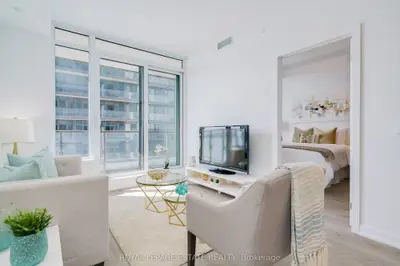 1926 Lake Shore Boulevard W 1711, Toronto W01, On M6s 1a1